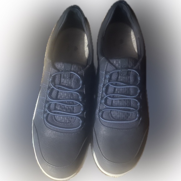 Clarks Adella Holly Slide On Sneakers Size 7 in Navy - New without Box - Picture 7 of 10